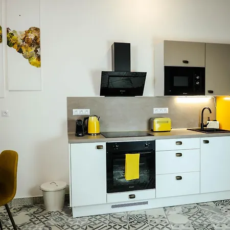 Apartment Spring *