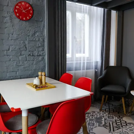 Spring Apartment *